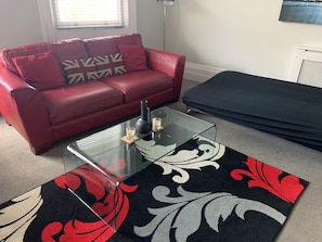 2 bedrooms, iron/ironing board, travel cot, free WiFi - Perfect Location next to bars & restaurants and 10 mins walk to Bournemouth pier (Bournemouth)