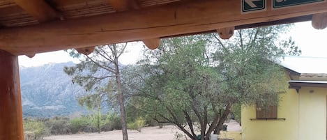 Basic Cabin, Mountain View | Mountain view