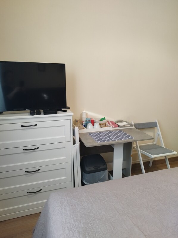 1 bedroom, WiFi, bed sheets