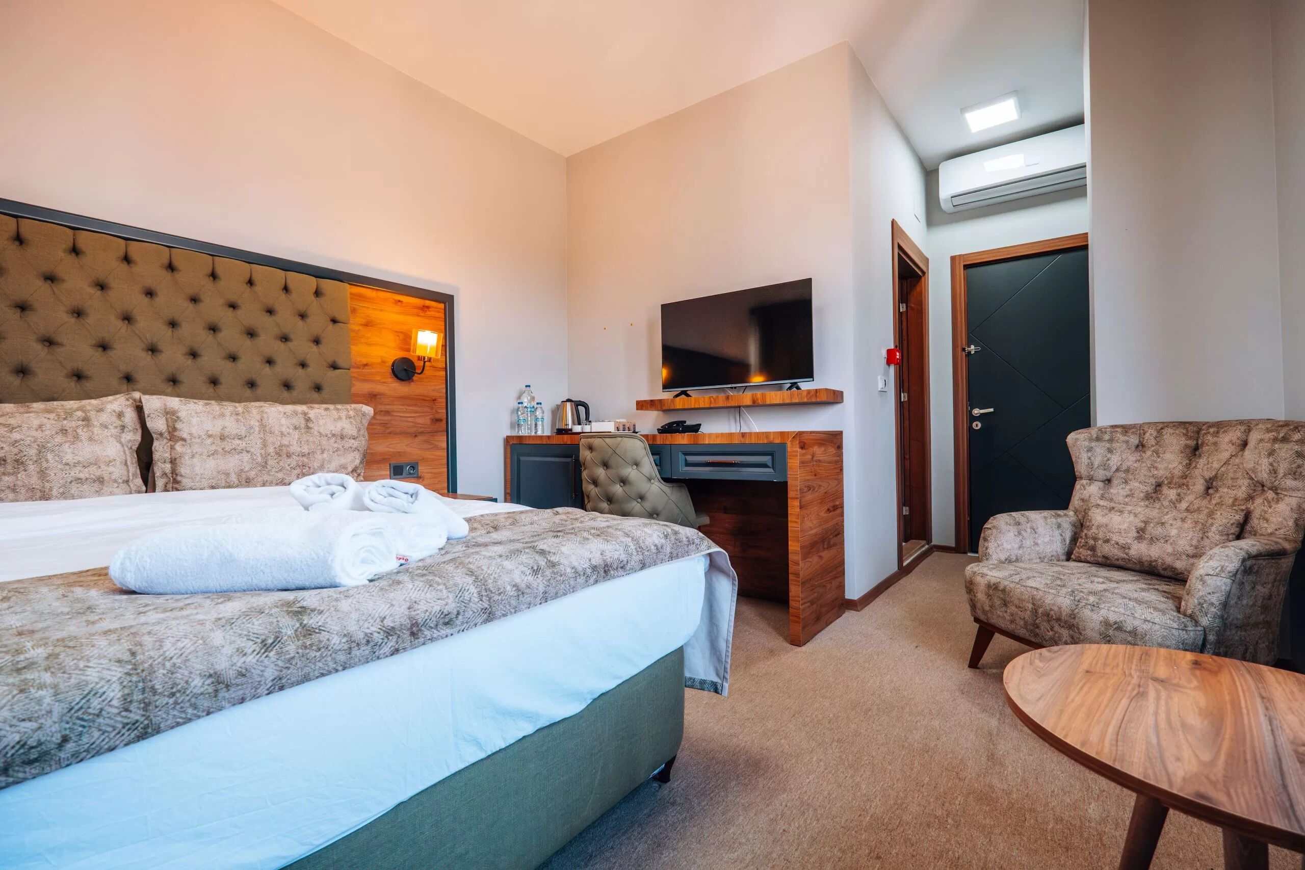 Standard Double Room | Premium bedding, in-room safe, laptop workspace, soundproofing