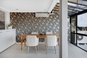 Appartement | Repas dans la chambre