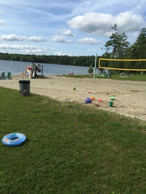 Liegestühle, Strandtücher