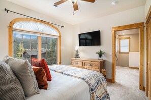 3 bedrooms, iron/ironing board, travel cot, free WiFi