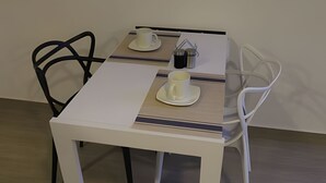 Leilighet – standard, ikke-røyk, byutsikt | Spiseområde