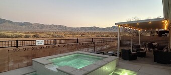 Mountain View Retreat•4 Bdrm 3 Bath•2 Master Suites•New Heated Pool & Spa