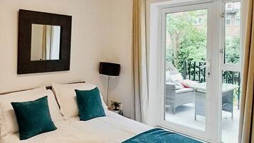 Desk, iron/ironing board, travel cot, free WiFi