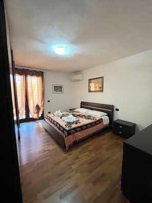 2 chambres, bureau, Wi-Fi gratuit, draps fournis