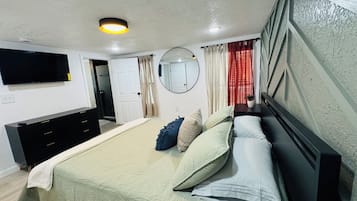 5 slaapkamers, een strijkplank/strijkijzer, wifi, beddengoed