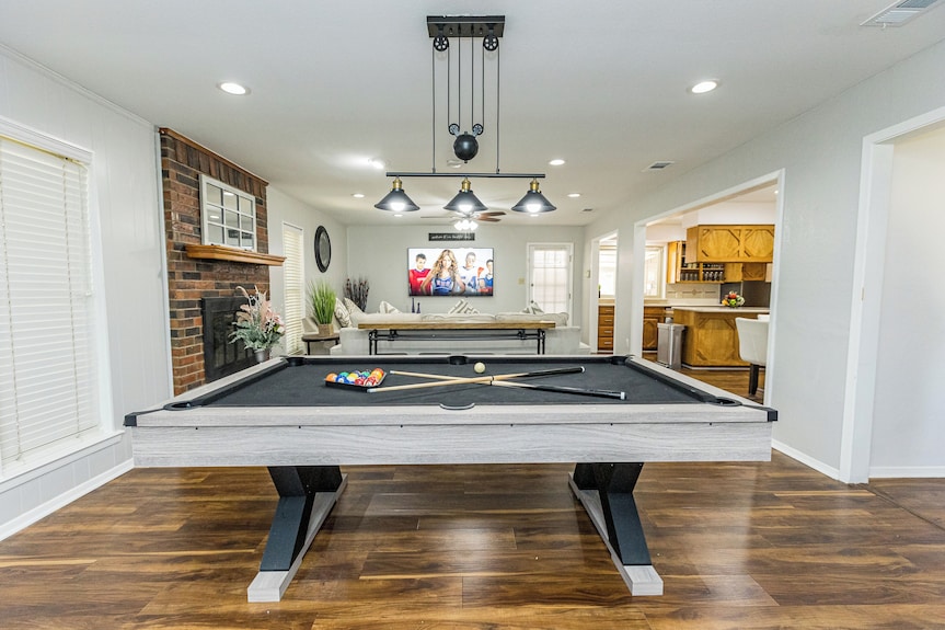 Suburban Oasis,pool& Spa, Ping Pong, Air Hockey, Pool Table & Arcade, Cul De Sac - Arlington, TX