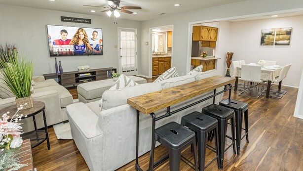 Smart TV, video games, table tennis - Resort Pool & Spa Retreat with Game Room, Patio, Foosball & BBQ (North Richland Hills)