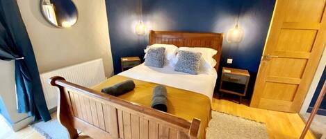 4 soveværelser, strygejern/strygebræt, internetforbindelse, sengetøj