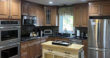 Charming 3-bedroom condo in serene Wilmington - Your home away from home!