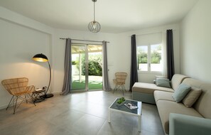 Smart TV, ping pong, books