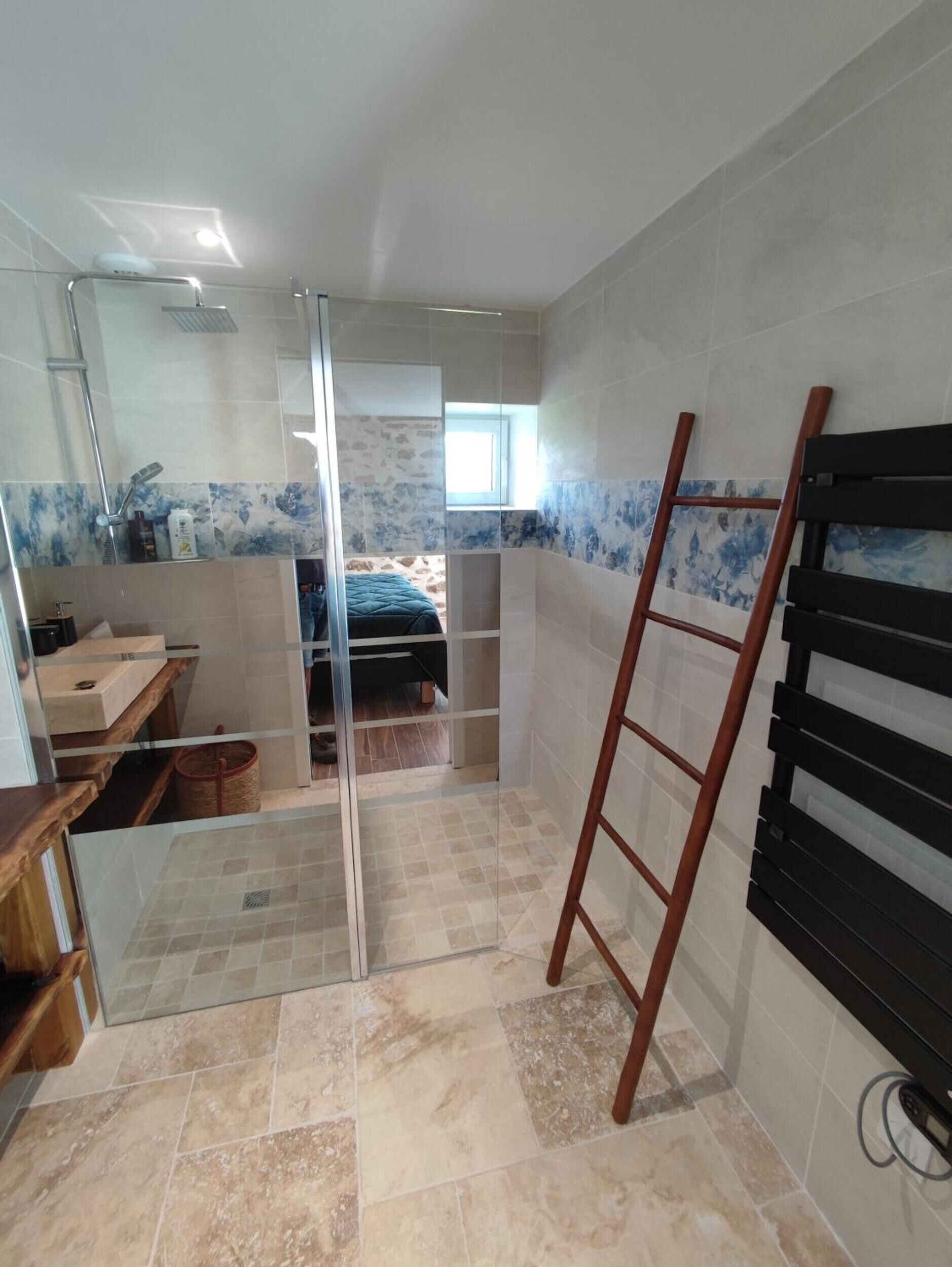 Strykjärn/strykbräda, gratis wi-fi och sängkläder