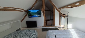 1 chambre, fer et planche Ă repasser, Wi-Fi gratuit, draps fournis