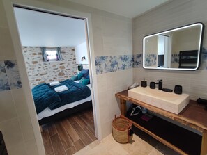 1 bedroom, iron/ironing board, free WiFi, bed sheets - Studio 'Golf Open Sport Gary Player' with private terrace, private garden and Wi-Fi (Saint-Fort)