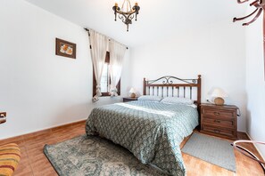 3 Schlafzimmer, Bügeleisen/Bügelbrett, kostenloses WLAN, Bettwäsche