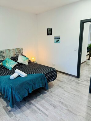 2 bedrooms, iron/ironing board, travel crib, free WiFi