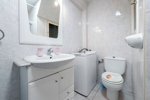 Chuveiro, secador de cabelo