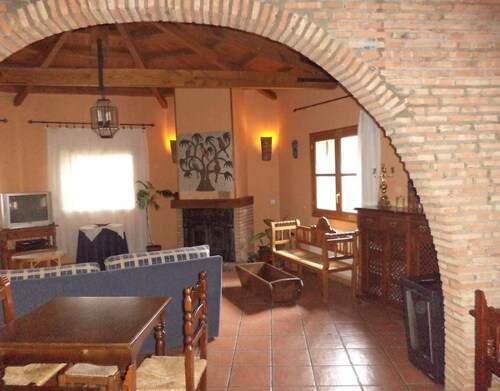 Country House 'Mansió De La Plata' with Mountain View, Private Pool and Wi-Fi