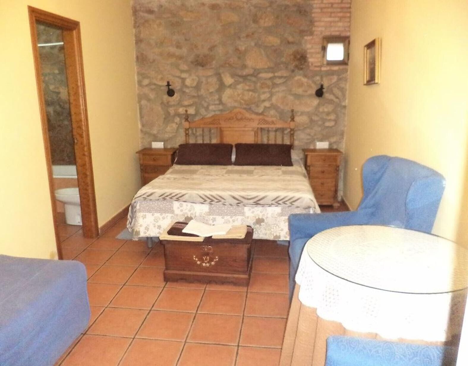 7 bedrooms, free WiFi