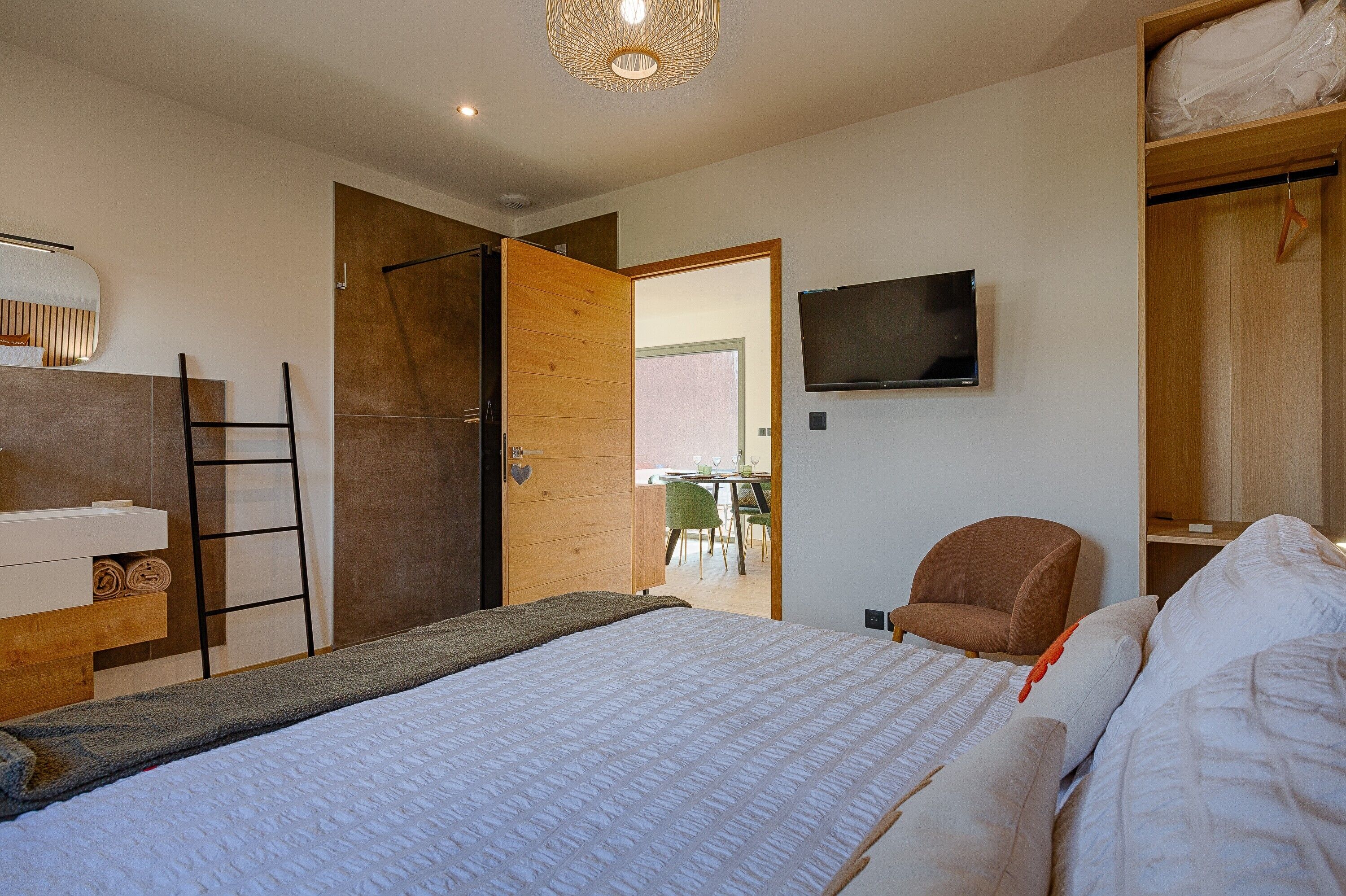 Appartement "Casa Zen" Avec Terrasse Privée, Jardin Privé Et Wi-fi - Annonay