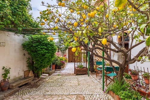 Ferienhaus 'Il Borgo - Casa Ottocentesca' mit Bergblick, privater Terrasse und Wi-Fi
