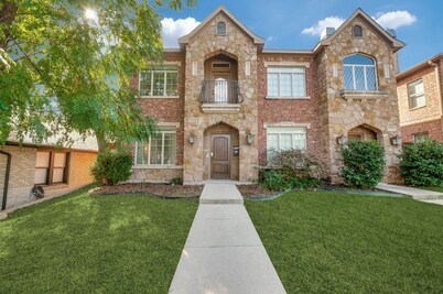 NEW! Charming Retreat Near Dickie's Arena – Cozy & Stylish Fort Worth Getaway