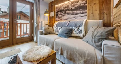 Studio 'La Chambre D'Emilie - Romantic Room' with Mountain View, Terrace and Wi-Fi