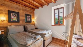 2 bedrooms, free WiFi, bed sheets