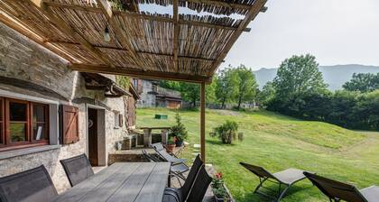 Chalet 'Casa di Nini' mit privater Terrasse, privatem Garten und WLAN