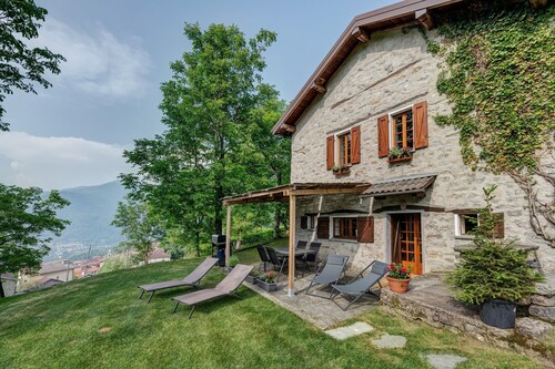 Chalet 'Casa di Nini' mit privater Terrasse, privatem Garten und WLAN