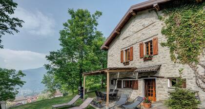Chalet 'Casa di Nini' avec terrasse privée, jardin privé et Wi-Fi