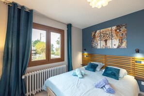 2 slaapkamers, een strijkplank/strijkijzer, gratis wifi, beddengoed