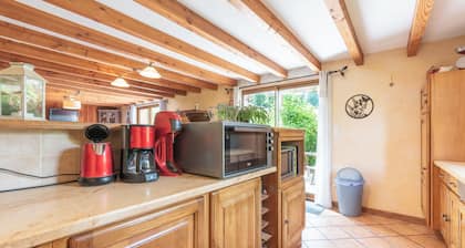 Holiday Home 'Gite Baupeillas' with Mountain View, Private Terrace and Wi-Fi