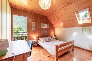5 Schlafzimmer, Bügeleisen/Bügelbrett, kostenloses WLAN, Bettwäsche