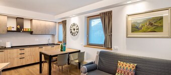 Apartment 'Chalet Emma Isolaccia' with Mountain View, Private Terrace and Wi-Fi