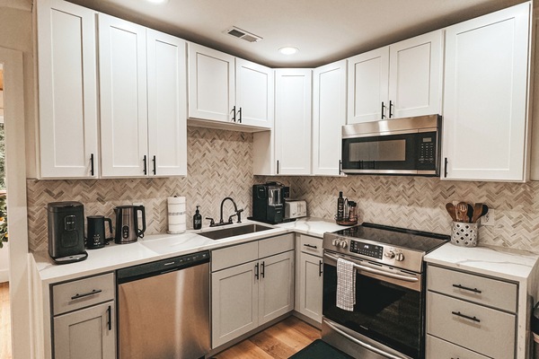 Refrigerador, microondas, horno, placa de cocina