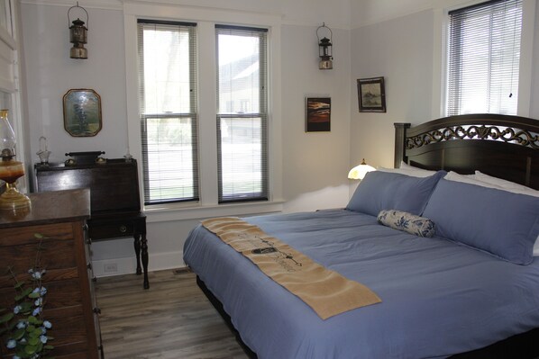 4 Schlafzimmer, Schreibtisch, Bügeleisen/Bügelbrett, kostenloses WLAN