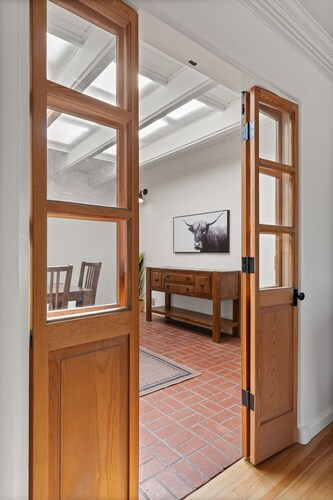 Updated Spacious 4-bedroom house near Nob Hill and UNM. 