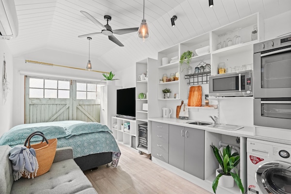 1 habitación, tabla de planchar con plancha, wifi gratis y ropa de cama