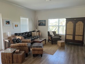 Smart TV, fireplace, ping pong, printers