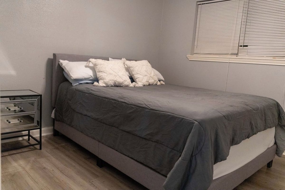 Photo 4 of Echelon Oasis on Fleming Drive Modern Comfort & Smart Living