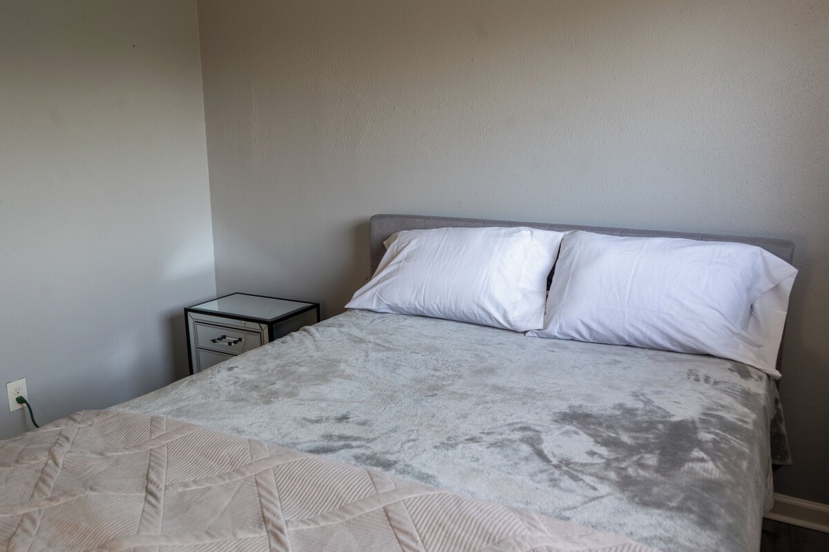 Photo 15 of Echelon Oasis on Fleming Drive Modern Comfort & Smart Living