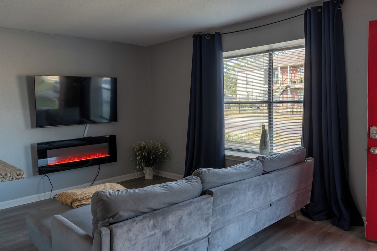 Photo 6 of Echelon Oasis on Fleming Drive Modern Comfort & Smart Living