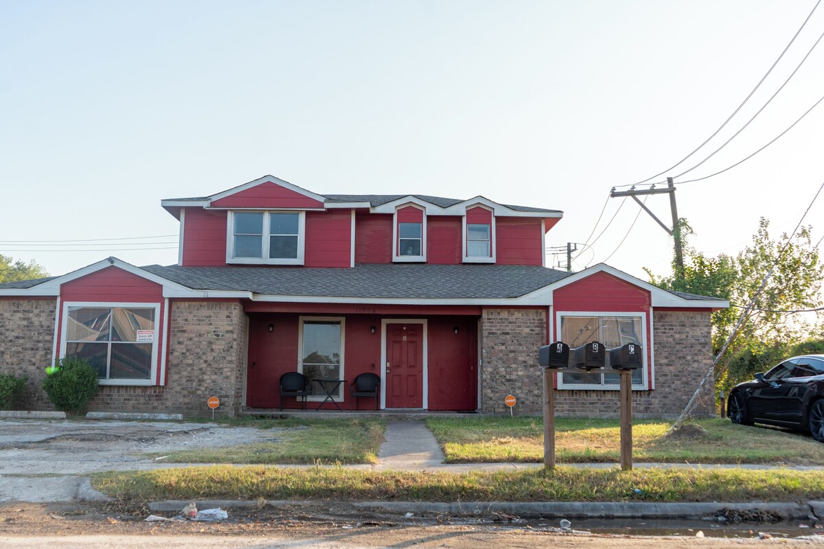 Photo 14 of Echelon Oasis on Fleming Drive Modern Comfort & Smart Living