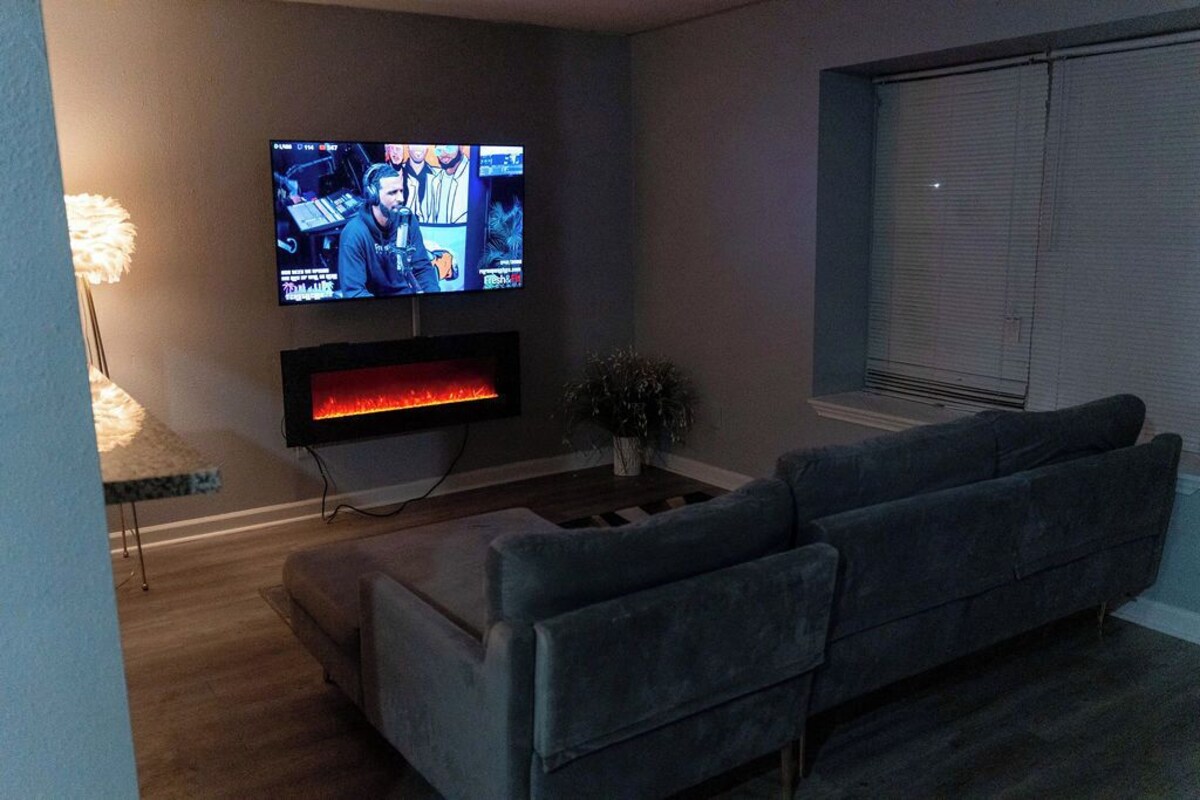 Echelon Oasis on Fleming Drive Modern Comfort & Smart Living