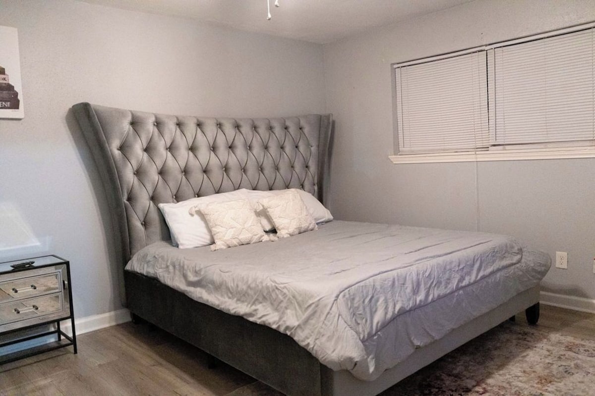 Photo 8 of Echelon Oasis on Fleming Drive Modern Comfort & Smart Living