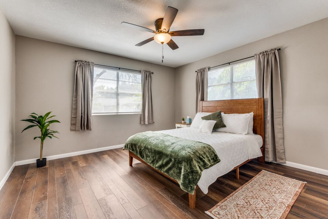 4 chambres, fer et planche à repasser, lit parapluie, Wi-Fi gratuit