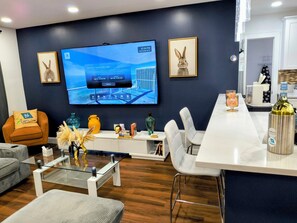 Interior - Miramar Game Room Home Arcade · King Bed  15 Min to Beach (Miramar)